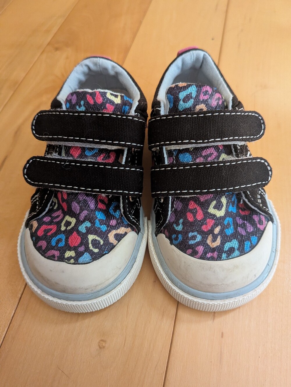 See Kai Run Robyne Black Leopard Sneakers Size 6&7
